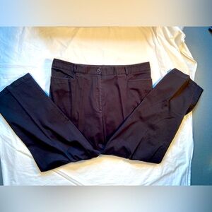 Saks Fifth Avenue Real‎ Clothes, Capri Black Cotton slacks, size 16
